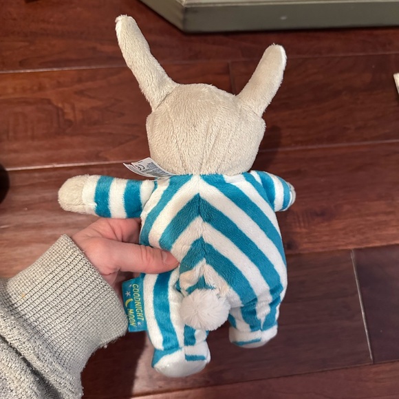 Goodnight Moon Rabbit - Picture 2 of 3